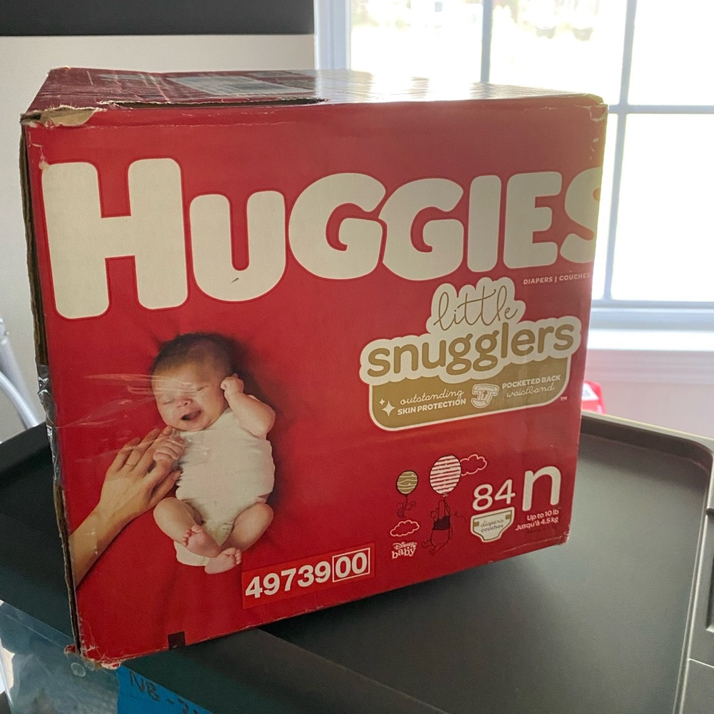 SOLD Huggies Little Snugglers Newborn Diapers 84 Pack
